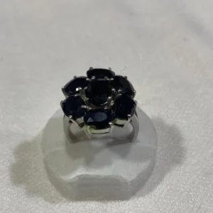 Twisted ring