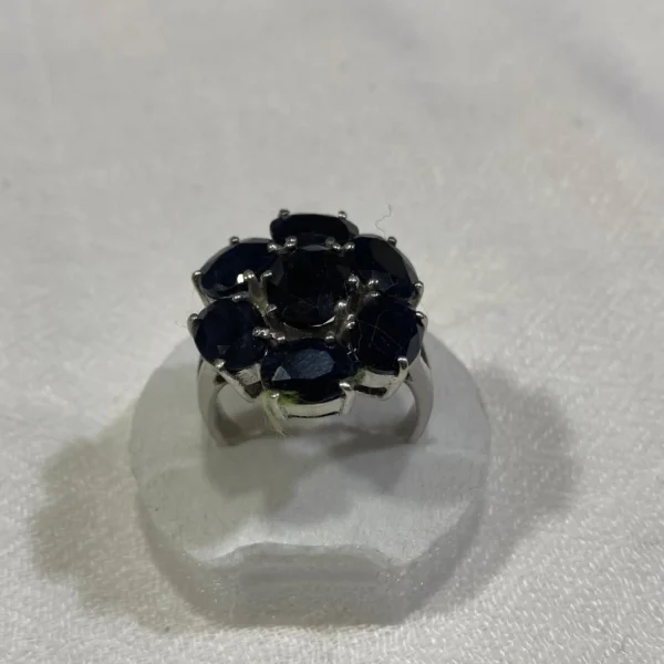 Twisted ring